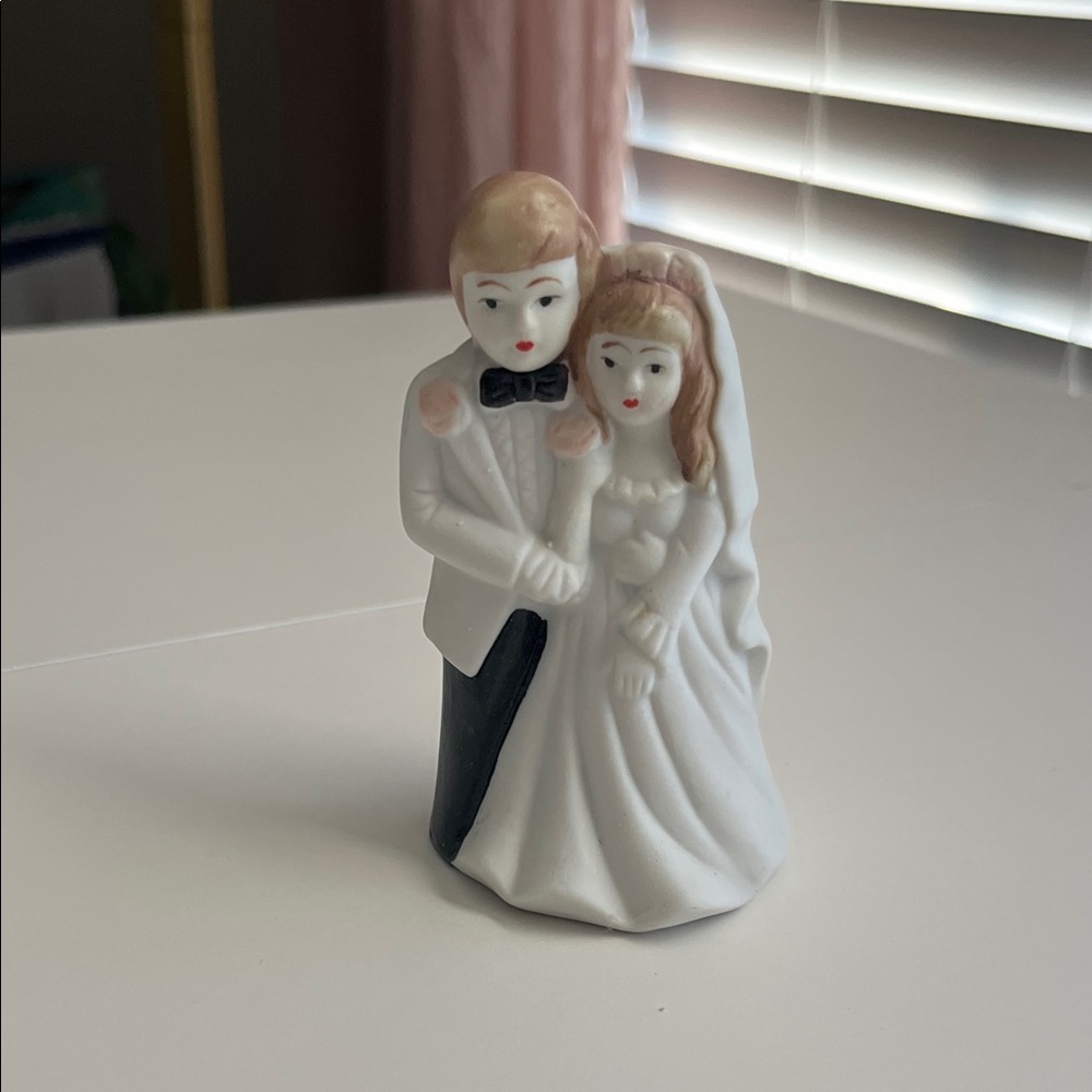 Wedding vintage retro Elegant Bride and Groom Cake Topper